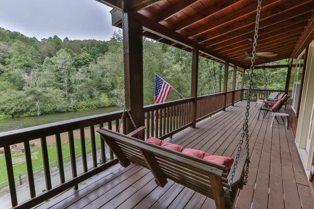 Heaven On The Toccoa Where You Will Enjoy The Sites And Sounds Of The Toccoa River Mineral Bluff Exterior foto